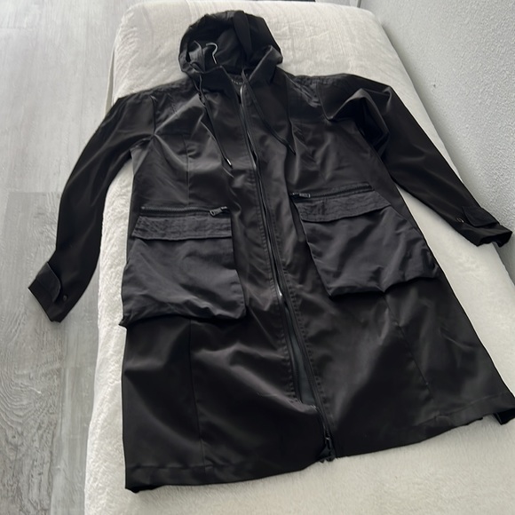 Bernardo Jackets & Blazers - NWOT Bernardo Womans Raincoat!